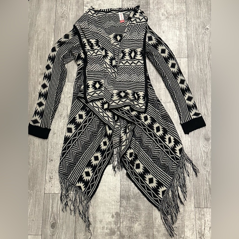 cardigan black and cream